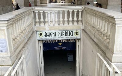 Scoprire la Pisa sotterranea in un bagno pubblico: mostra fotografica