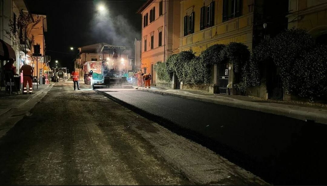 Lavori notturni in via Garibaldi