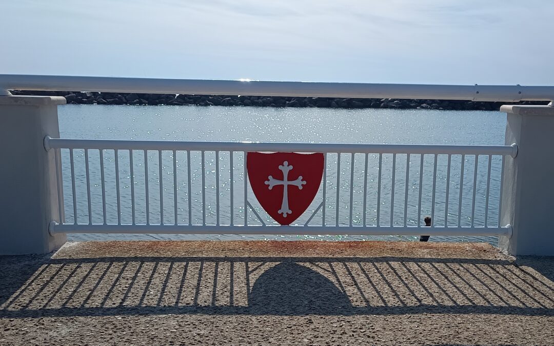 Marina di Pisa, recuperata e arricchita la ringhiera in piazza Sardegna
