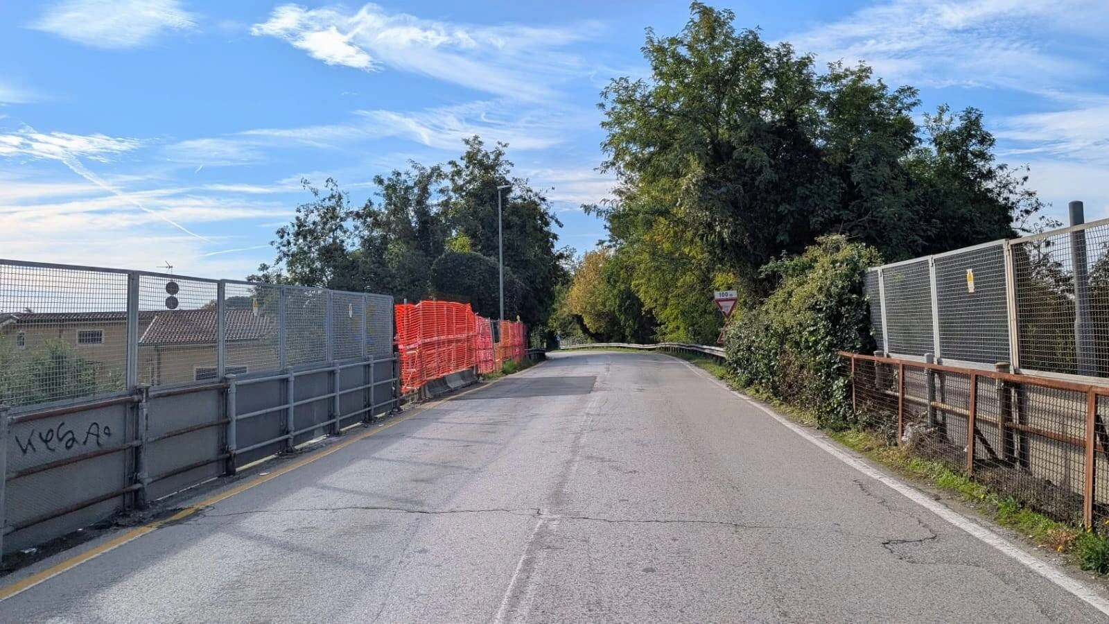 Chiusura al transito veicolare della corsia di marcia con direzione Ospedaletto del cavalcavia Sant’Ermete nord